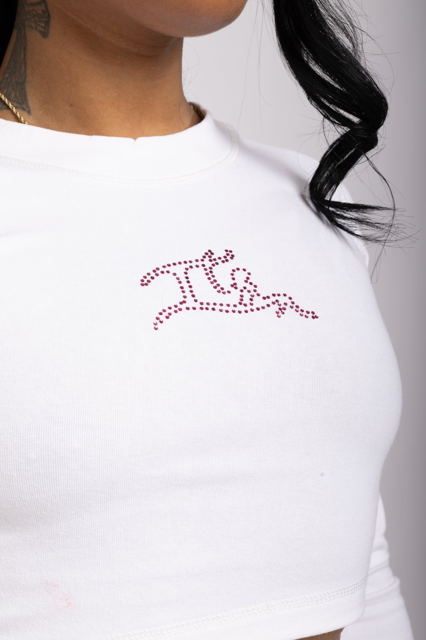 ESSENTIAL RHINESTONE LOGO TEE
